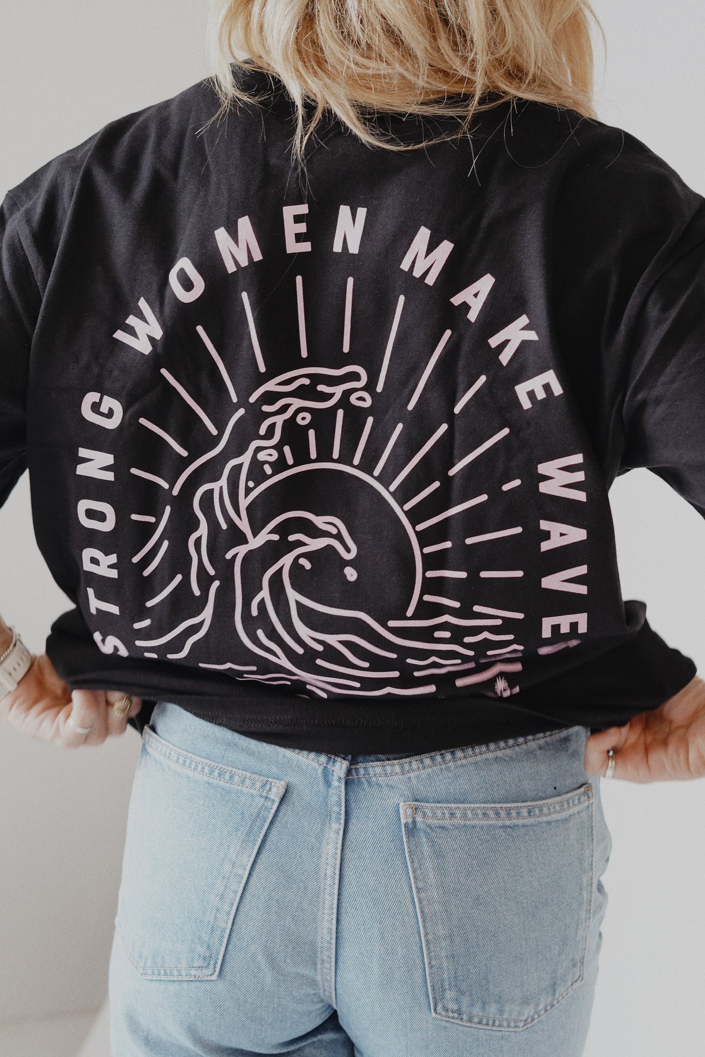 Strong Women Make Waves T